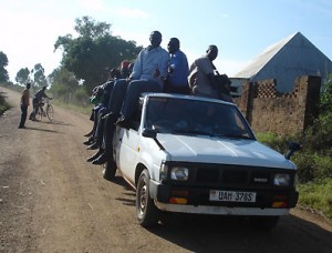 Auto-mit-Passagieren