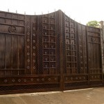 Kampala_posh_gates_2010_01_2