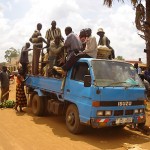 Lira---LKW-mit-Passagieren